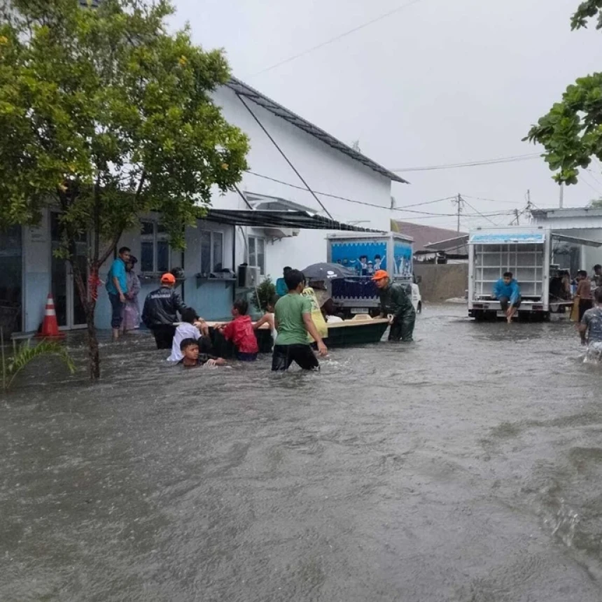 Banjir Kembali Rendam Padang, Warga Soroti Pemulihan Pascabencana yang Belum Tuntas