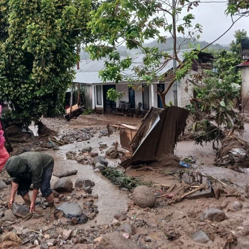 Banjir Bandang Solok: 1 Korban Meninggal Dunia, 4 Orang Luka-Luka, 1 Warga Masih Dicari