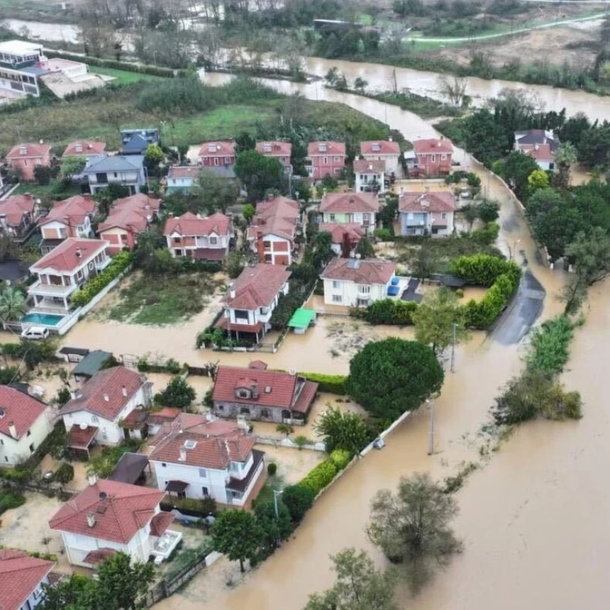 Banjir Melanda Istanbul, PCINU Turki Laporkan Nahdliyin Tidak Terdampak