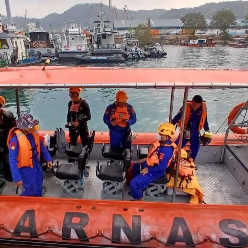 Hari Kedua, Tim SAR Perluas Pencarian Wartawan dan Tiga Kru yang Hilang Kontak di Selat Sunda