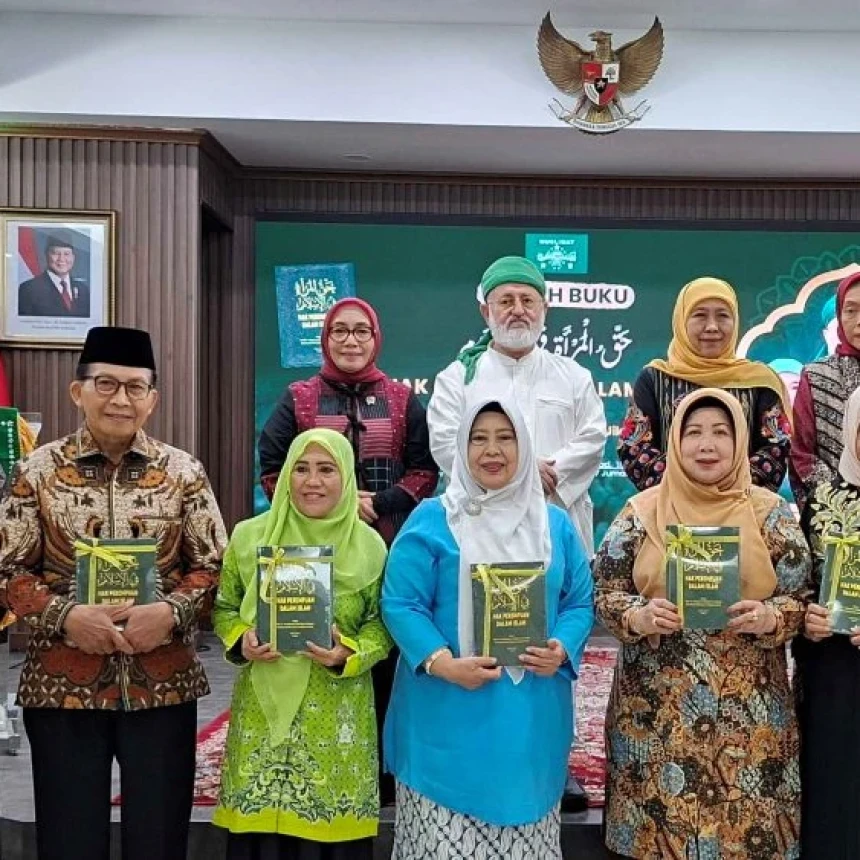 Buku Hak Perempuan dalam Islam Ulas Perlindungan Perempuan dari Berbagai Sisi