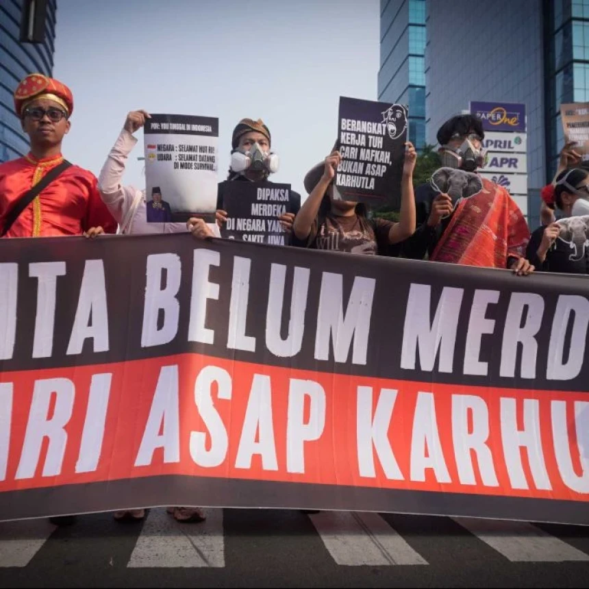 81 Tahun Indonesia Merdeka, Walhi Desak Negara Hentikan Karhutla dan Wujudkan Keadilan Antargenerasi