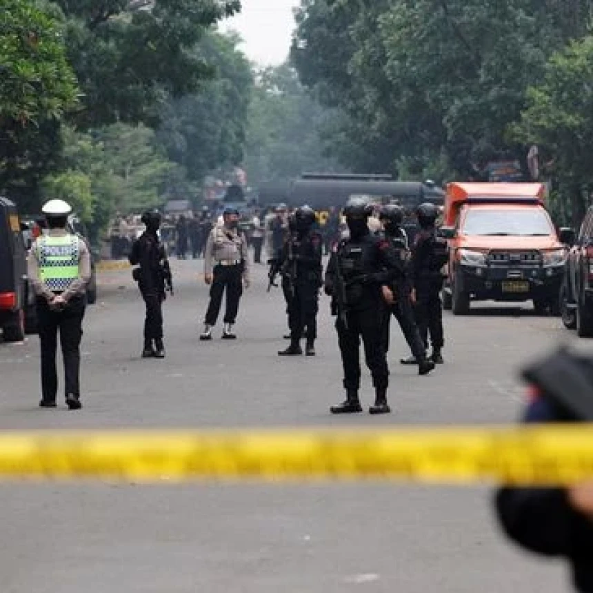 Polisi Sebut Pelaku Bom Bawa 2 Peledak, 1 Melekat di Badan