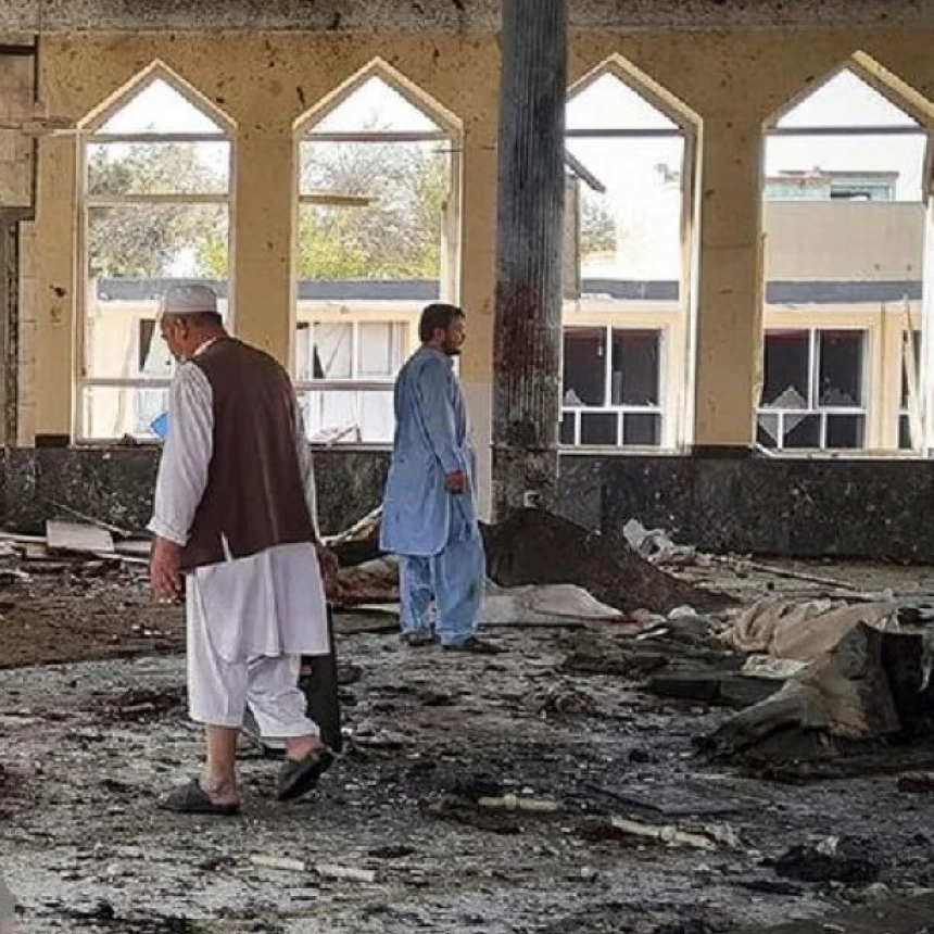 Innalillahi, Ulama Afghanistan Kembali Jadi Korban Bom di Masjid Kabul