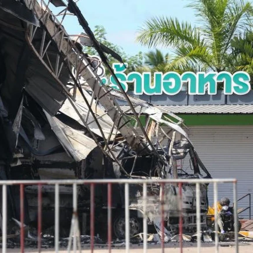17 Bom Guncang Thailand Selatan, Sasar Toserba dan Pom Bensin