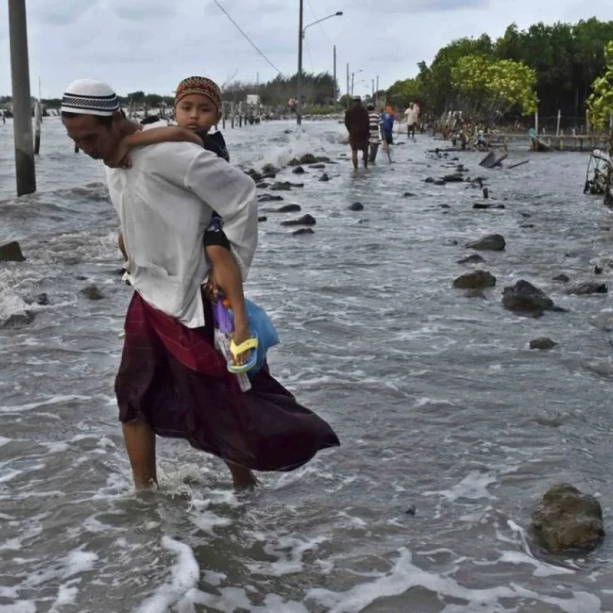 Anak-Anak Pesisir Menanggung Dampak Pembangunan yang Abaikan Krisis Iklim