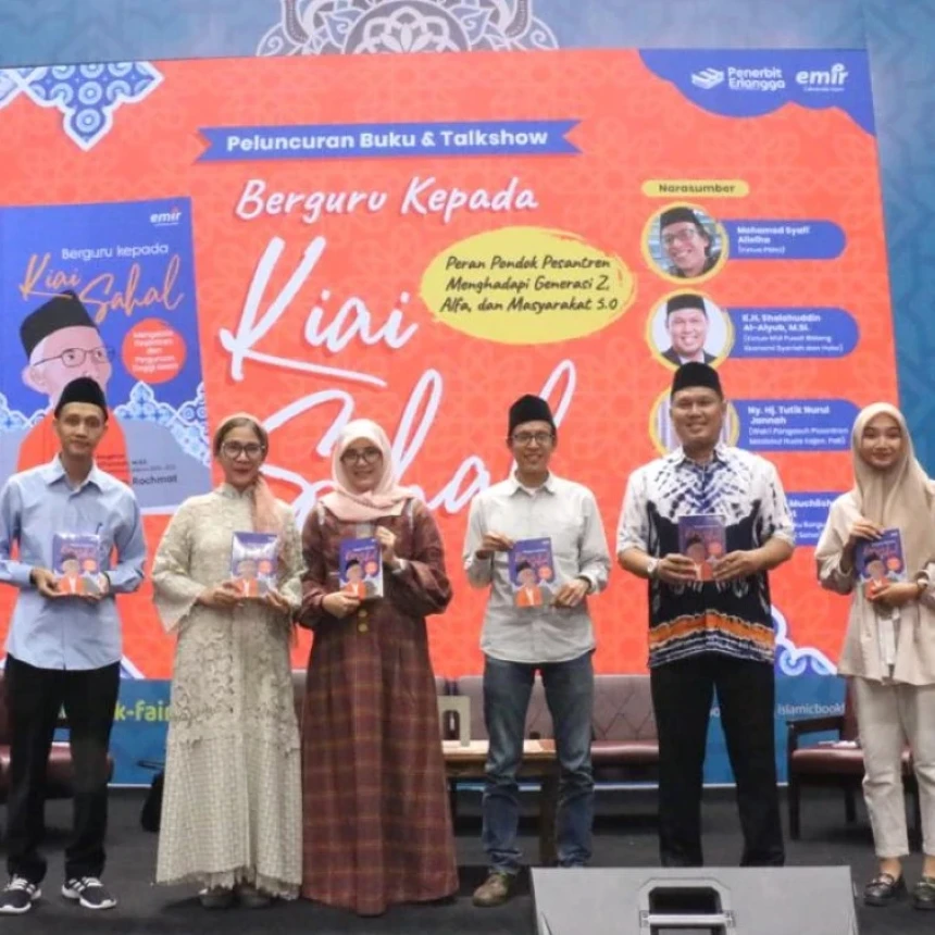 Buku 'Berguru kepada Kiai Sahal' Diluncurkan di Islamic Book Fair 2023