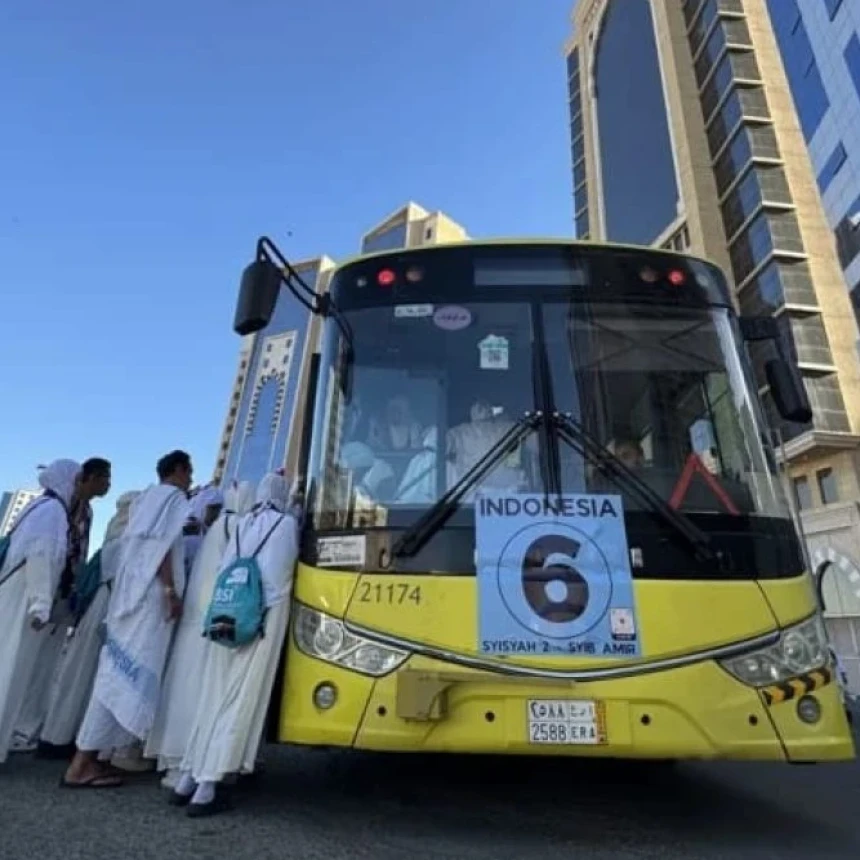 Antar-Jemput Bus Shalawat untuk Jamaah Shalat di Masjidil Haram