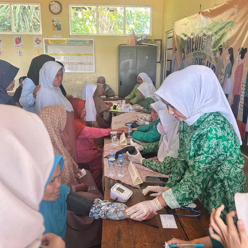 Tahun Kedua Berkolaborasi, Fatayat NU Kabupaten Bogor, Mahasiswa UNJ, dan IKAQ Gelar Cek Kesehatan Gratis
