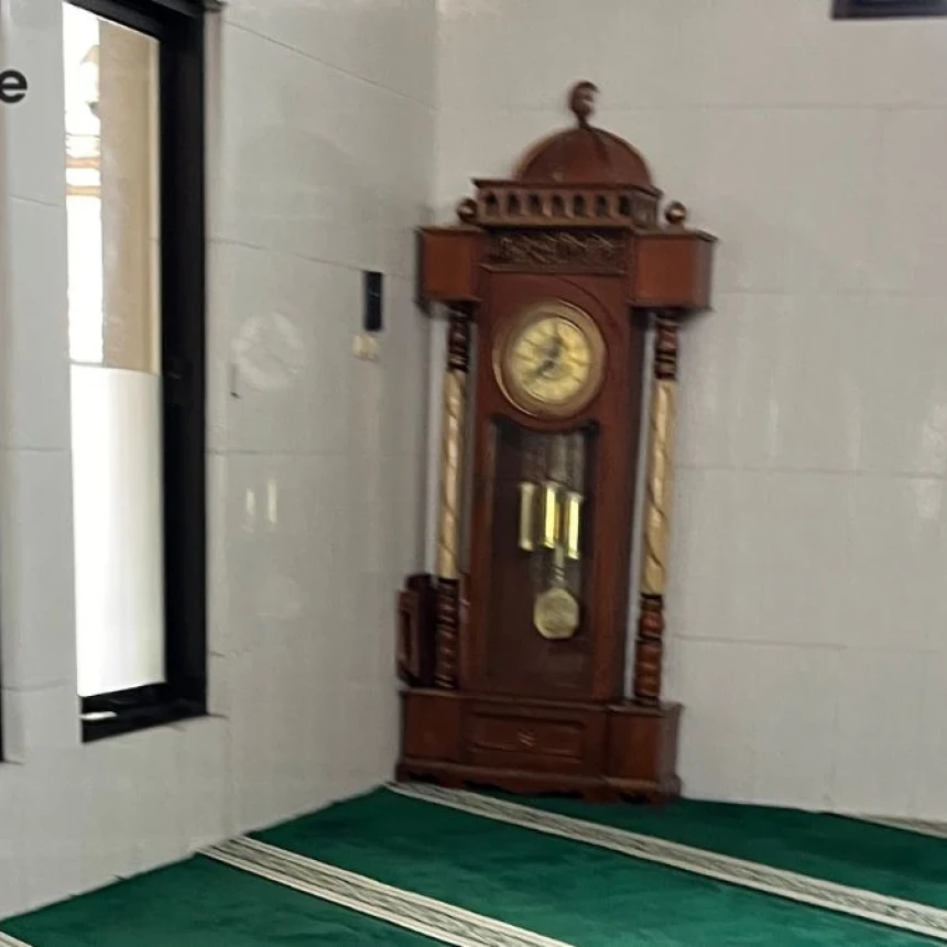 Hukum Mengubah Mushalla Wakaf menjadi Masjid