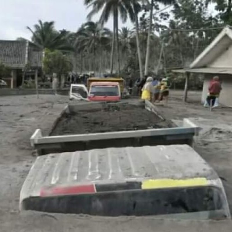Kabar Terkini Erupsi Gunung Semeru: 14 Meninggal 56 Luka-luka