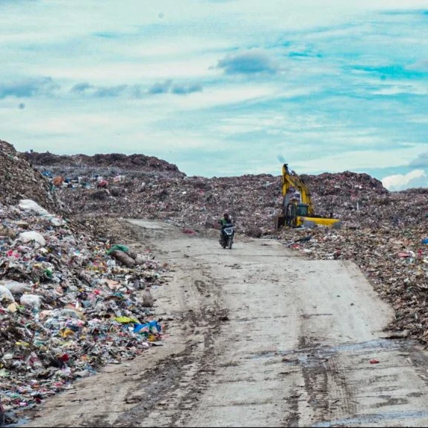 Melihat Realitas Masyarakat Sekitar TPST Bantargebang: Dampak Lingkungan dan Harapan kepada Capres RI