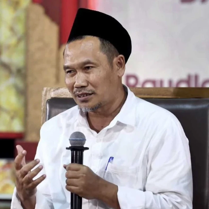 Haul Masyayikh Rembang, Gus Baha: Memuliakan Orang Alim Itu dengan Mengkaji Karyanya