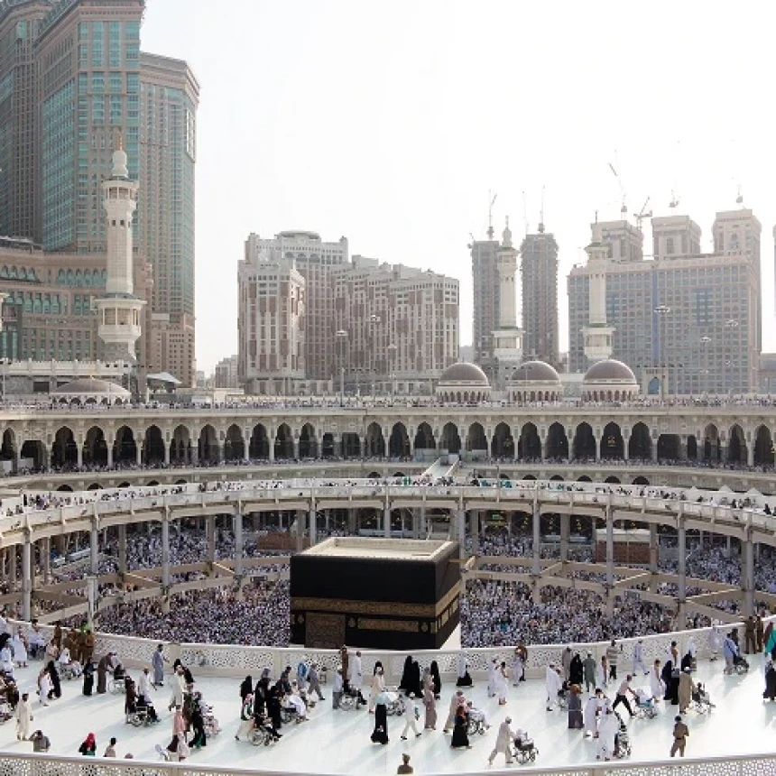 Khutbah Jumat: Ibadah Haji sebagai Momentum Persatuan 