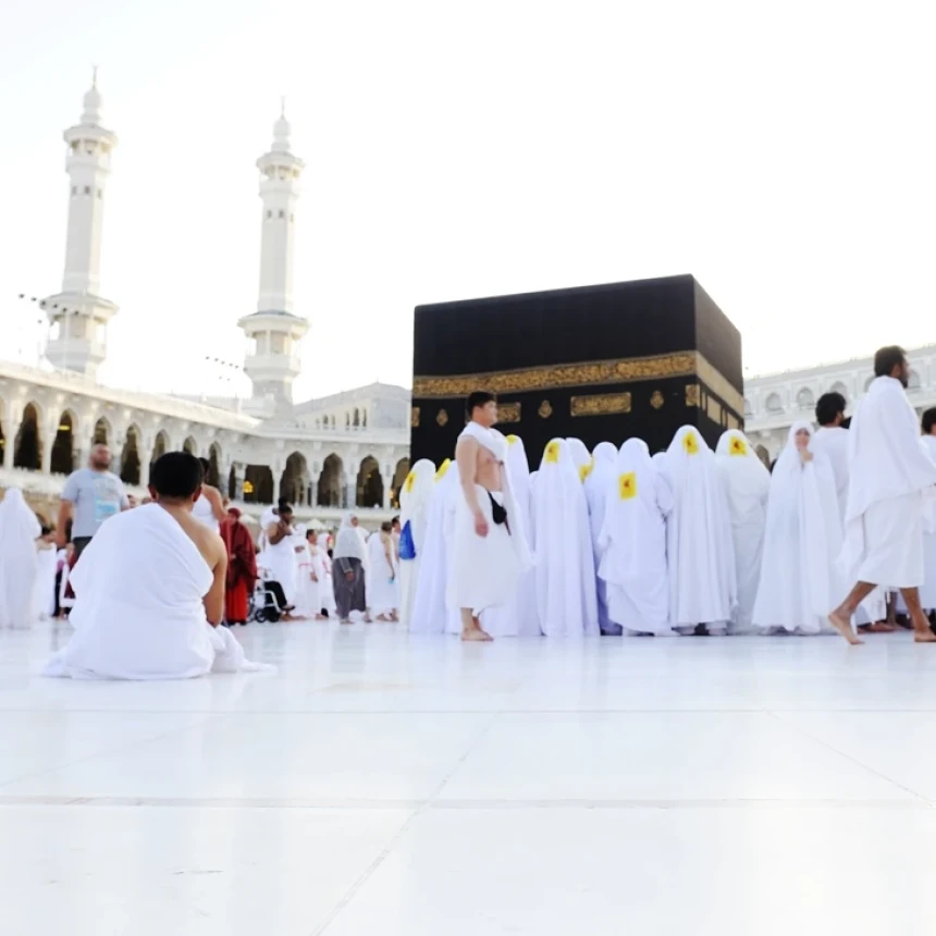 Kemenhaj Belum Larang Umrah, Jamaah Diimbau Pilih Penerbangan Langsung