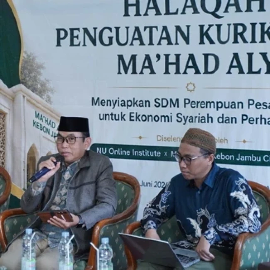 Perempuan Pesantren Berpotensi Besar Isi Pos Ekonomi Syariah hingga Perhajian