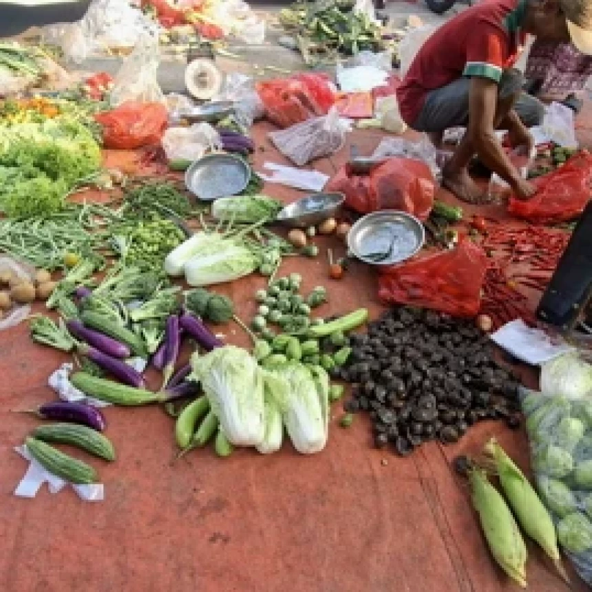 Harga Sayur Terus Naik, Pedagang dan Konsumen Sama-Sama Tertekan
