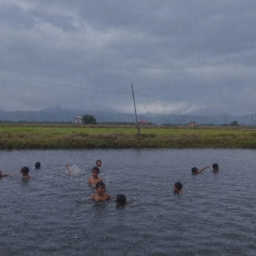 Hujan Kembali Turun, Warga Pesisir Maros Berharap Empang dan Persediaan Air Pulih