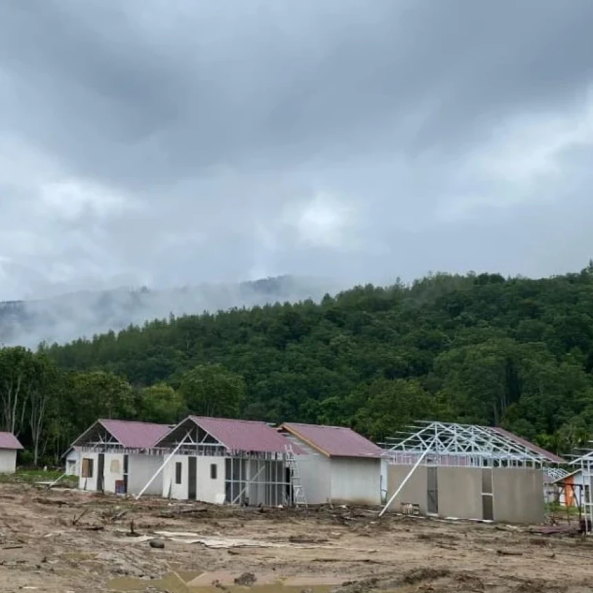 Bangunan Tertimbun Tanah Akibat Banjir, Siswa SD 10 Linge Aceh Tengah Masih Harus Belajar di Tenda Darurat