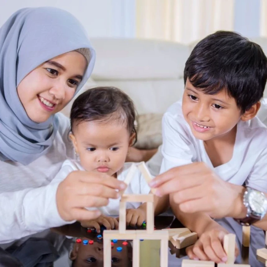 Bolehkah Orang Tua Berbohong demi Kebaikan Anak? Ini Penjelasan Imam Al-Ghazali
