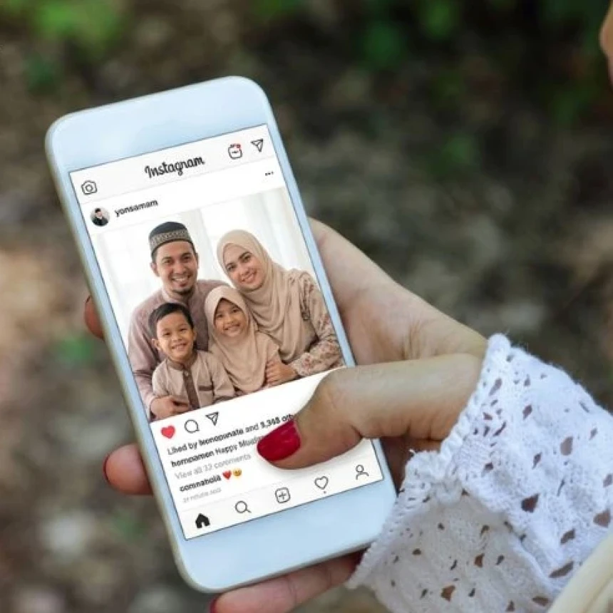 Batas yang Perlu Dijaga Ketika Posting Keluarga di Media Sosial