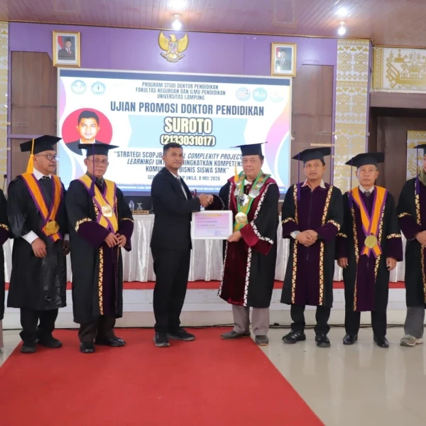 Lakukan Inovasi Strategi Pembelajaran Modern, Suroto Raih Doktor Pendidikan di Universitas Lampung