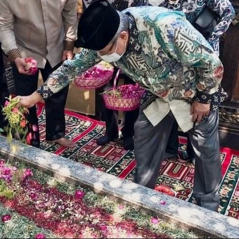 Doakan Muktamar Lancar, Kiai Said Aqil Ziarah Makam Pendiri NU di Jombang