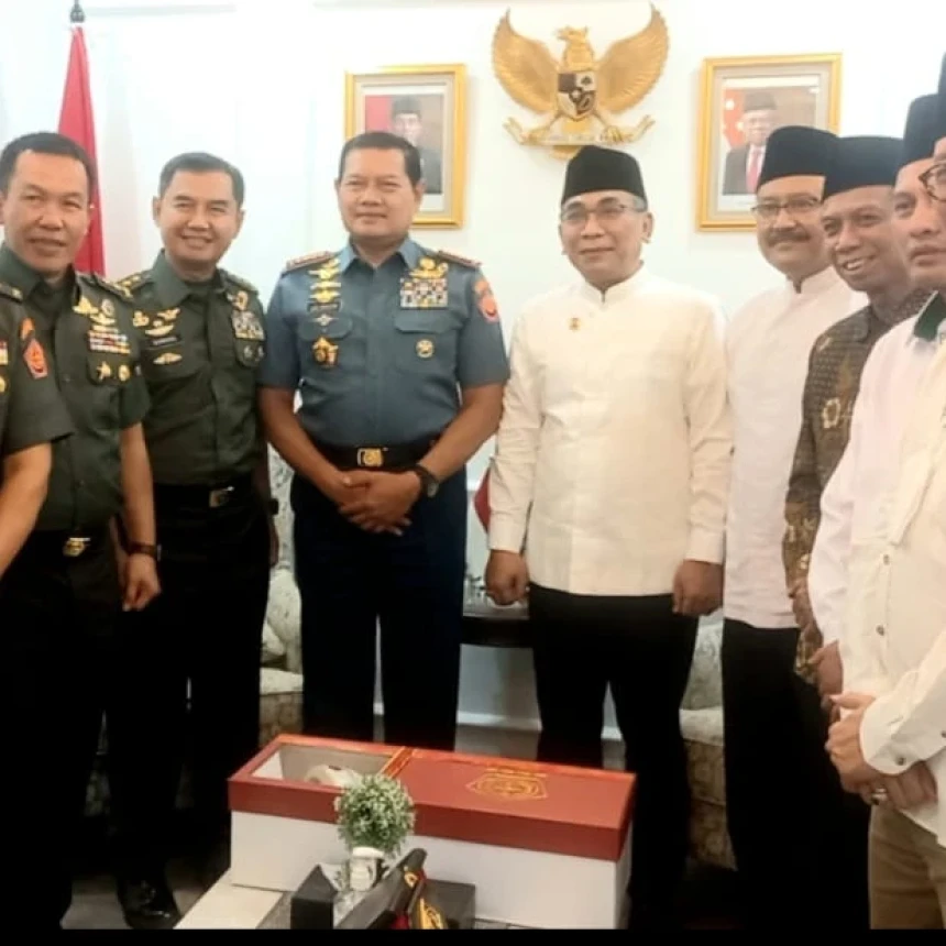 Temui Ketum PBNU, Panglima TNI Diskusikan Masalah Pertahanan dan Keamanan Negara