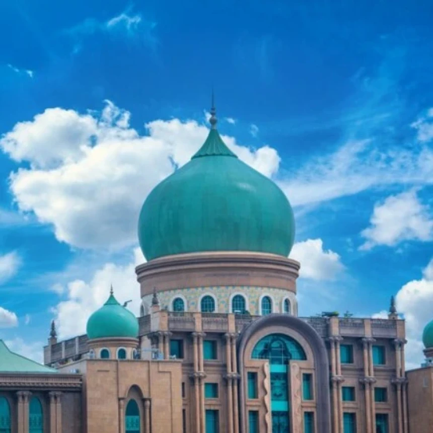 Khutbah Jumat: Menyemai Moderasi Beragama dari Masjid