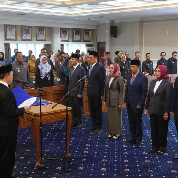 Enam Pejabat Eselon II Pemprov Kembali Dilantik, Ini Daftar Namanya