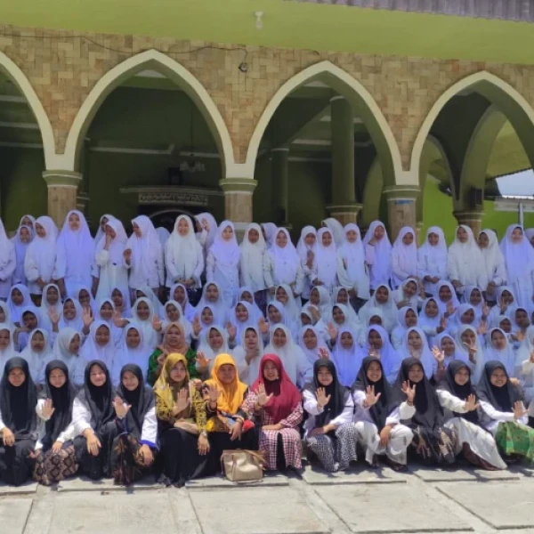 Sekretaris LKK PBNU Beri Edukasi Sekolah Ramah Anak di Pesantren At-Taufiqiyah Sumenep