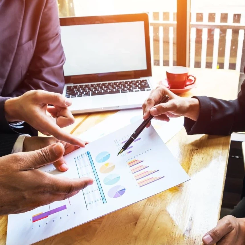 Investasi Besar Belum Serap Banyak Pekerja, Daya Beli Masyarakat Terancam