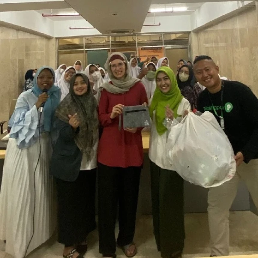 Lestarikan Lingkungan, IPPNU Kolaborasi dengan Plastic Pay, Kedubes Amerika, dan Green Muslims