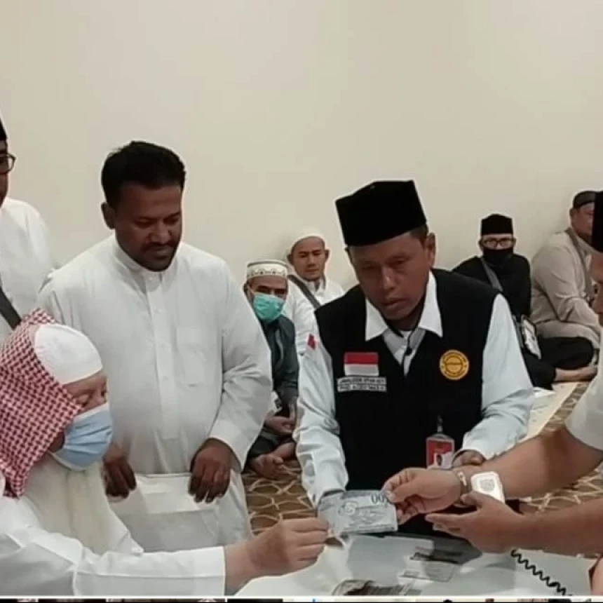 Wakaf Baitul Asyi di Saudi Berikan Tambahan Uang Saku Rp.5.7 Juta untuk Jamaah Haji Aceh