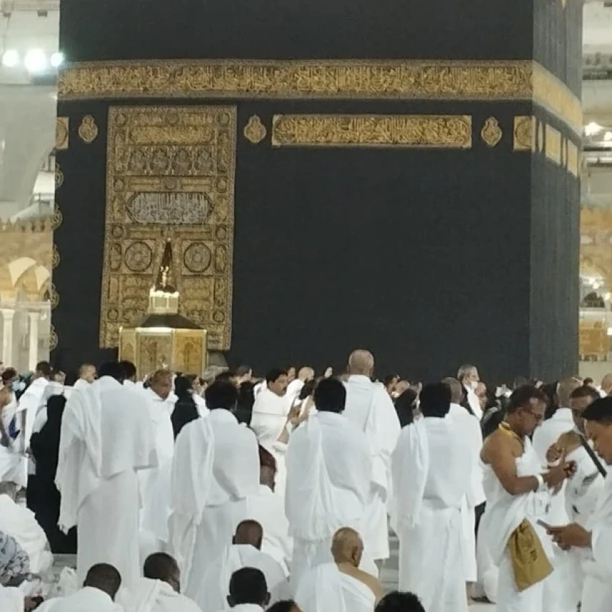 8 Tips Tidak Terpisah dari Rombongan di Masjidil Haram