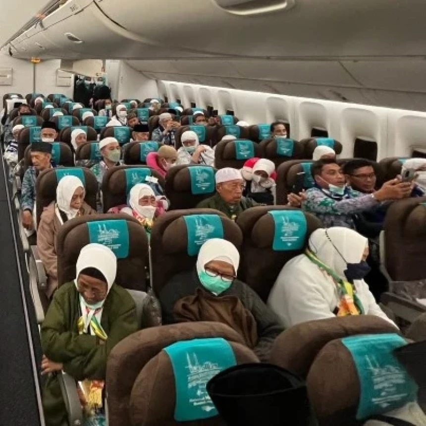 Kemenag Minta Garuda Indonesia Komitmen dengan Jadwal Penerbangan Jamaah Haji