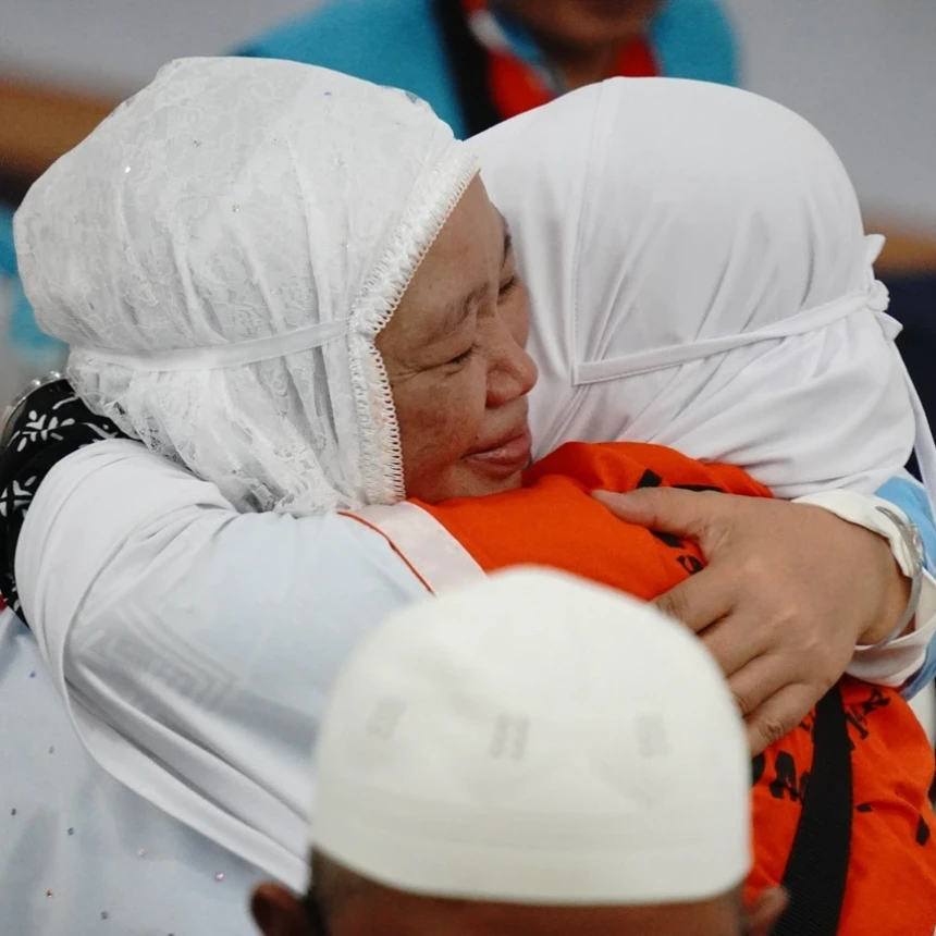 Lafal Doa Saat Temui Jamaah Haji Usai Tiba di Tanah Air