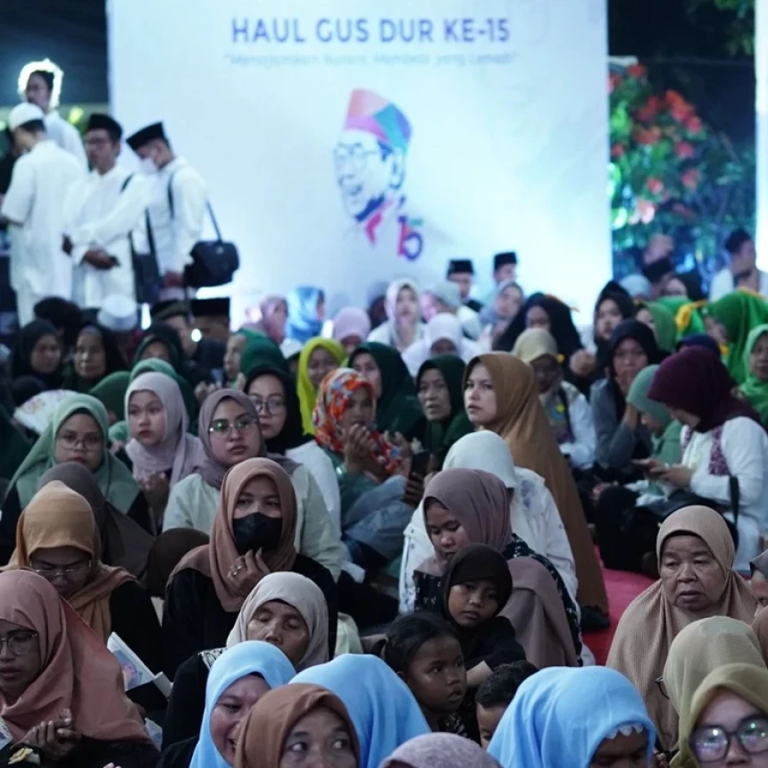 Peringati Haul Ke-15 Gus Dur, Ribuan Jamaah Padati Pesantren Ciganjur