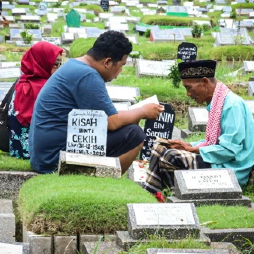 Fenomena Jasa Doa di Kuburan Jelang Ramadhan, Bayar Seikhlasnya