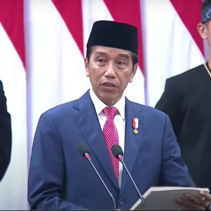 Jokowi Umumkan Gaji ASN Naik 8 Persen di 2024