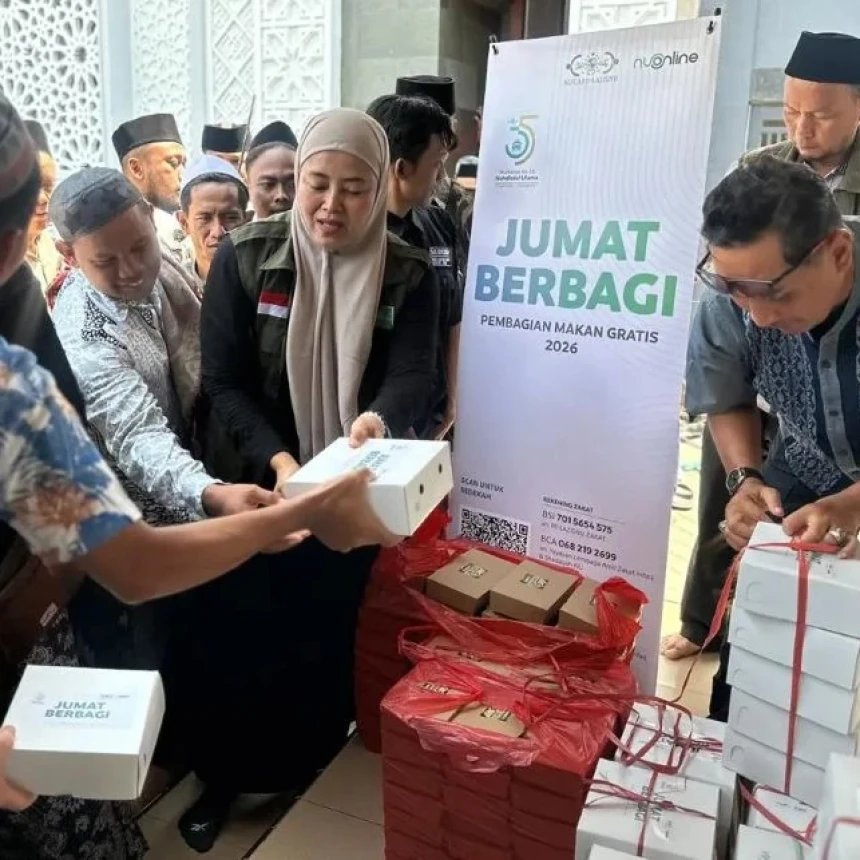 Jumat Berbagi di Muktamar Ke-35 NU, NU Online dan LAZISNU Salurkan 1.000 Paket Makan Siang