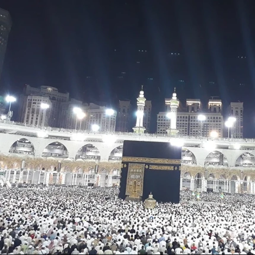 Tafsir Surat Al-Baqarah Ayat 142: Perpindahan Arah Kiblat ke Masjidil Haram