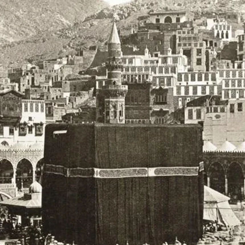 Memfoto-foto Kaligrafi Ka'bah, Masjidil Haram, dan Masjid Nabawi