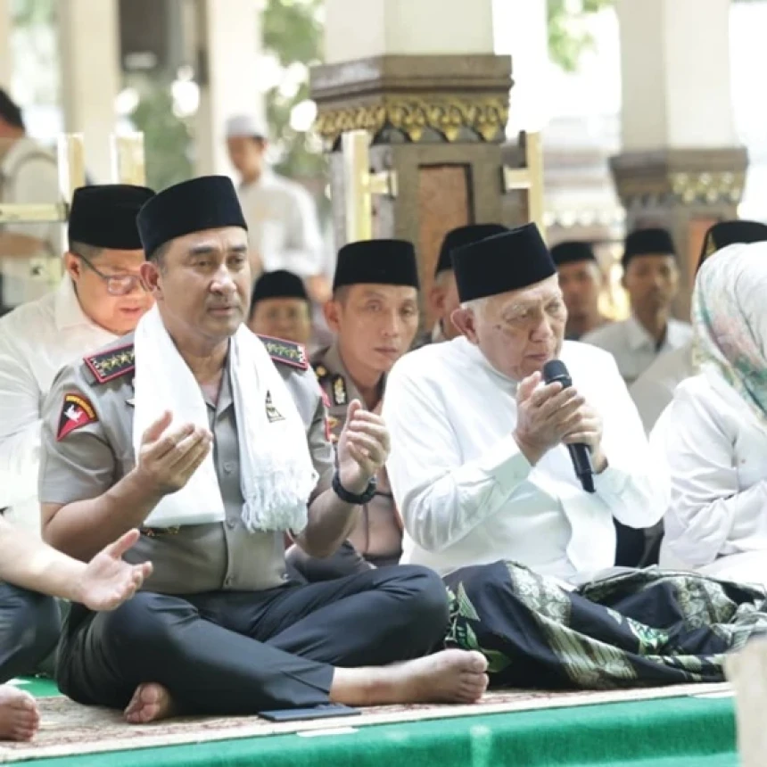 Kapolri Suyudi Sambangi Rais Aam dan Ketua Umum PBNU di Pesantren Miftachussunnah dan Tebuireng