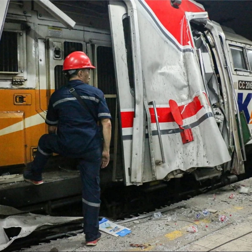 Data Terbaru Kecelakaan Kereta: 16 Orang Meninggal Dunia