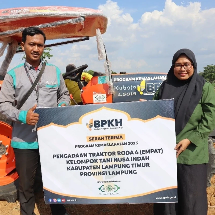 LAZISNU PBNU dan BPKH Salurkan Bantuan Traktor untuk Kelompok Tani di Lampung