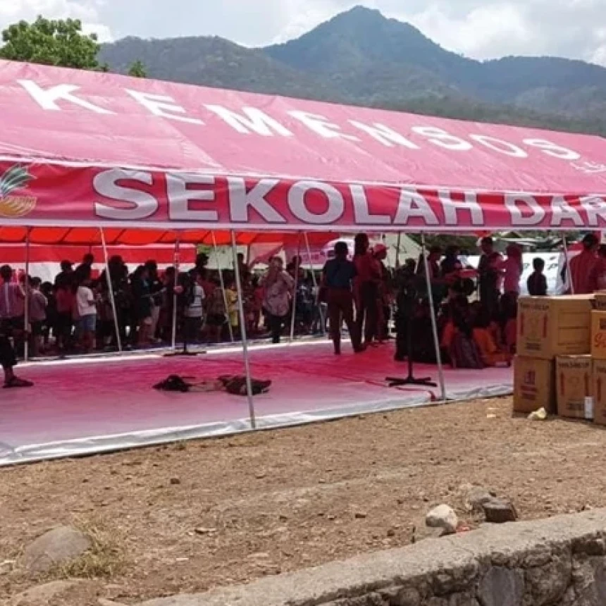 Kemensos Pastikan Seluruh Tenda Pengungsi Lewotobi Dilengkapi Palet Tahan Hujan dan Genangan