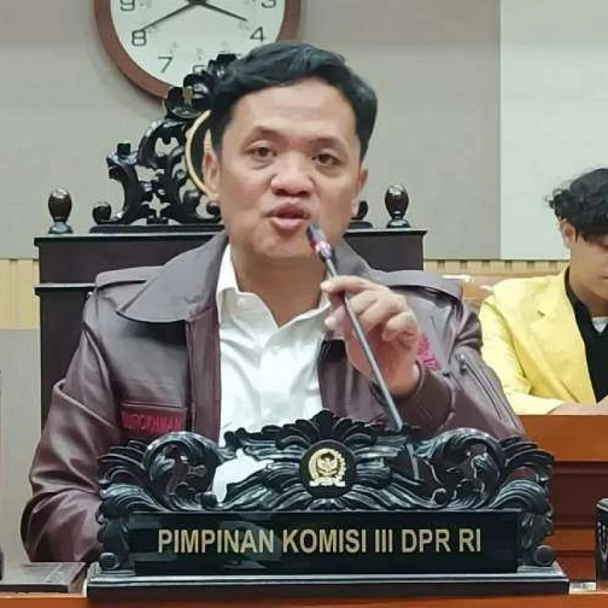 DPR Minta Kejagung Bentuk Tim Independen Usut Kasus Eks Jampidsus Febrie 