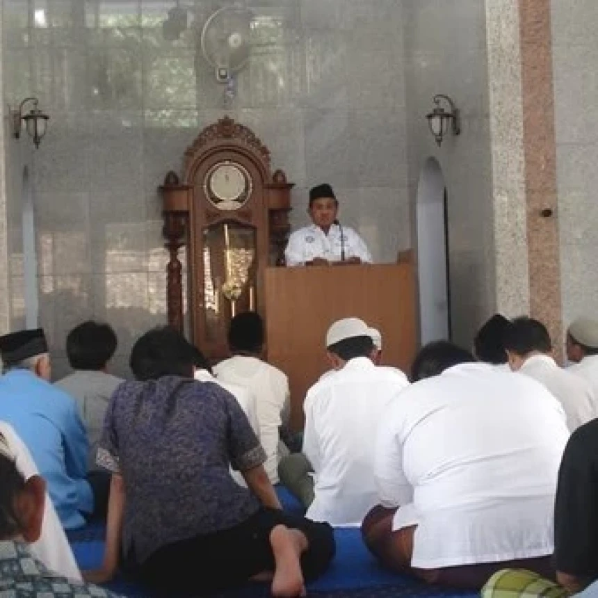 Khutbah Jumat Bahasa Jawa: Ngarep-arep Tumurune Udan kelawan Nyuwun Pangapuran lan Tetulungan