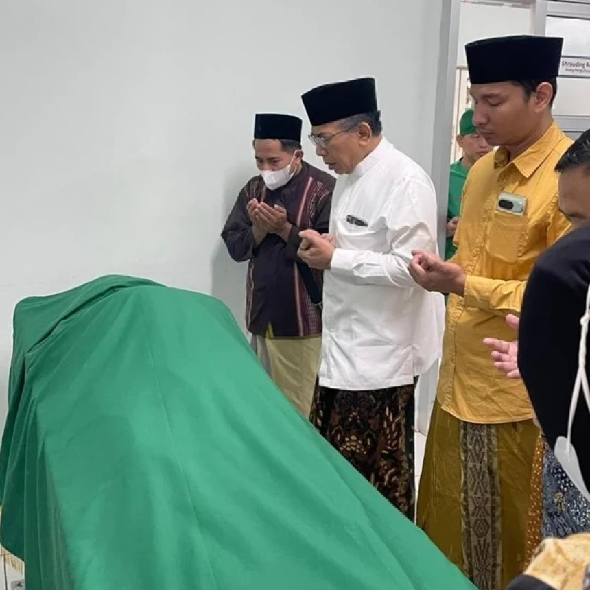 Ketum PBNU: Kiai Adib Mewakafkan Diri untuk Jam'iyyah dan Jamaah